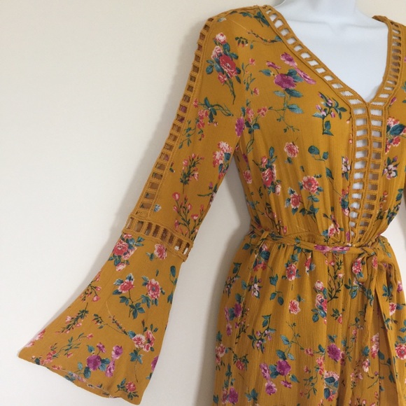 BLEUH CIEL Floral Romper - Picture 3 of 7